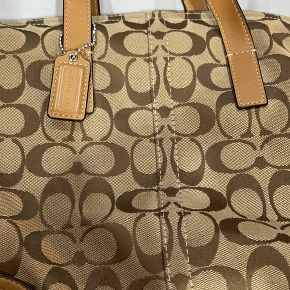 Coach purse - Picture 2 of 4